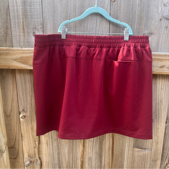 Lady Hagen Ruby Golf Skort - Size XL - Picture 2 of 3
